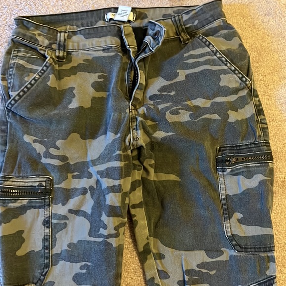 F21 | fatigue pants - Picture 2 of 4